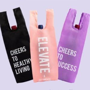 🍷Super Cute 3 Wine To Go Totes with Storage Bags NEW with Tag